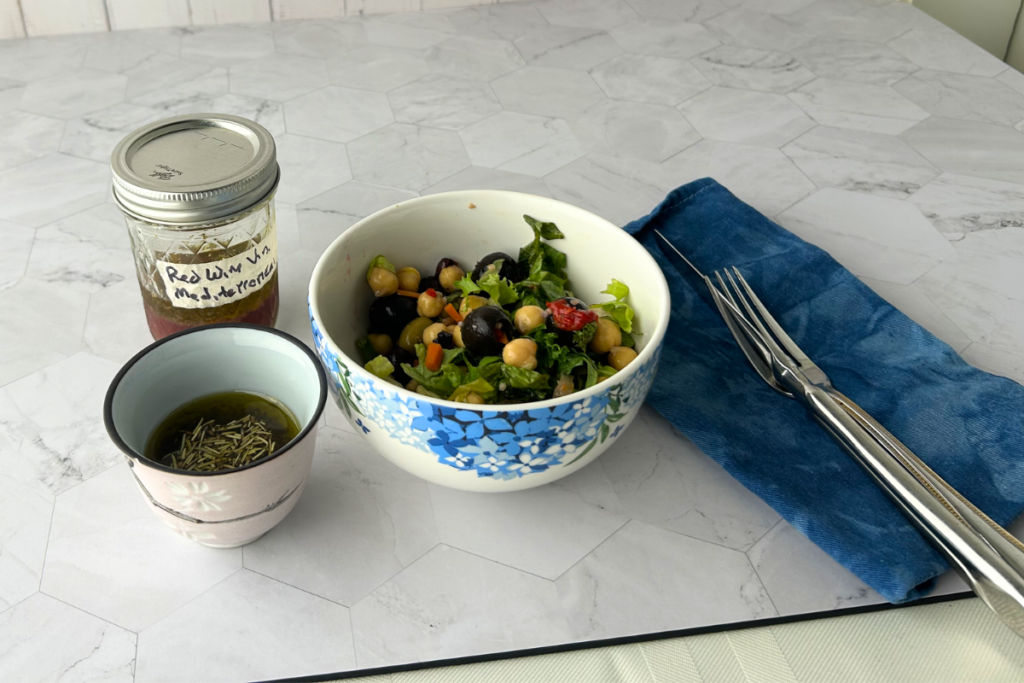 Simple red wine vinegar recipe with Mediterranean green salad
